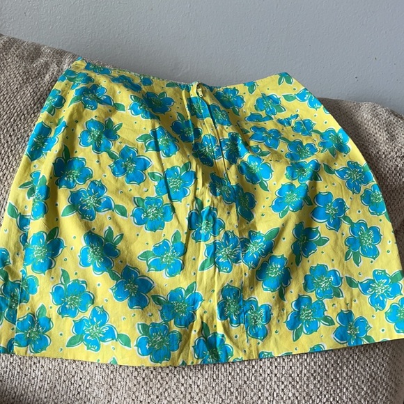 Lilly pulitzer skirt size 8 - Picture 3 of 4